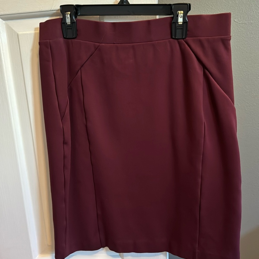 Mario Serrani Burgundy Pencil Skirt
